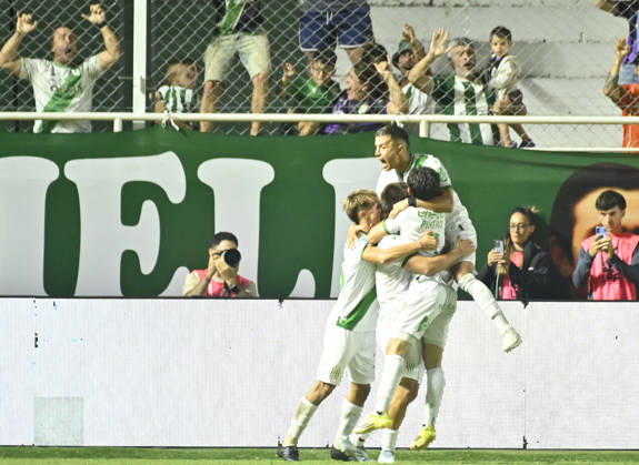 Banfield vs Newells Foto FOTOBAIRES Date 6 Torneo Apertura Liga Profesional Copyright: xjuanbaezphxJUANxMANUELxBAEZx