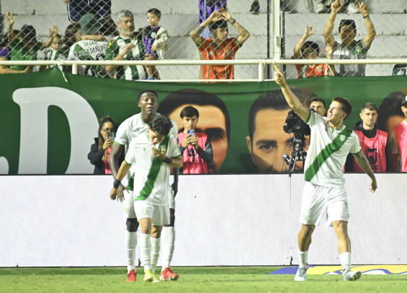Banfield vs Newells Foto FOTOBAIRES Date 6 Torneo Apertura Liga Profesional Copyright: xjuanbaezphxJUANxMANUELxBAEZx