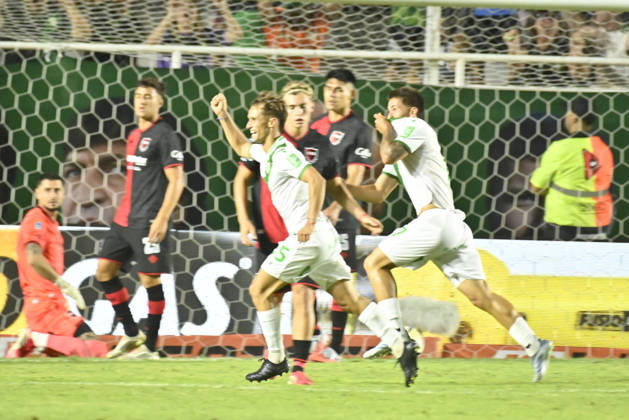 Banfield vs Newells Foto FOTOBAIRES Date 6 Torneo Apertura Liga Profesional Copyright: xjuanbaezphxJUANxMANUELxBAEZx
