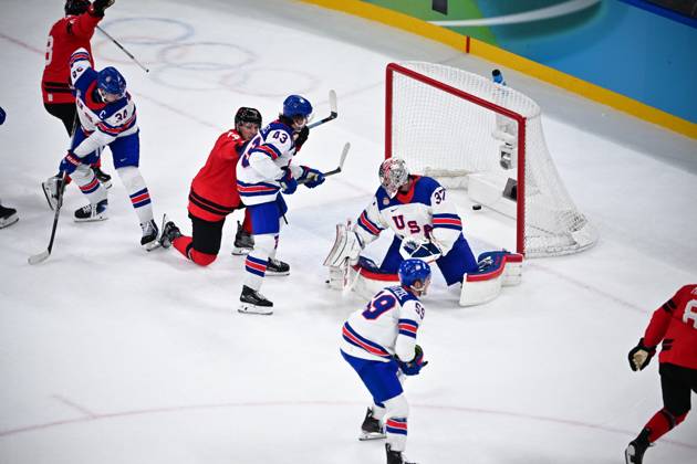 HOCKEY SUR GLACE JO MILAN CORTINA 2026 2026 CANADA ETATS UNIS 1 2 ap SANTAGIULIA ICE HOCKEY ARENA MILAN ITALIE 22 02 2026 PAPON BERNARD 2e tiers temps action du but du 1 1 de makar cale cad MILAN SANTAGIULIA ICE HOCKEY ARENA Italie GermanyxJapanxUKxFrancexBelgiumxOUT  Copyright: xPAPONxBERNARDx
