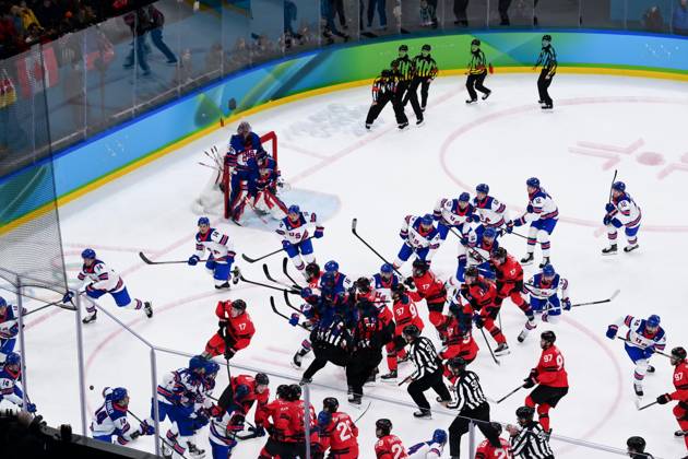 HOCKEY SUR GLACE JO MILAN CORTINA 2026 2026 CANADA ETATS UNIS 1 2 ap SANTAGIULIA ICE HOCKEY ARENA MILAN ITALIE 22 02 2026 PAPON BERNARD la patinoire avec effet de superposition MILAN SANTAGIULIA ICE HOCKEY ARENA Italie GermanyxJapanxUKxFrancexBelgiumxOUT  Copyright: xPAPONxBERNARDx