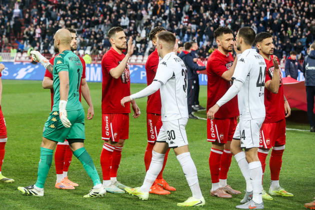 Crvena Zvezda v Partizan - Serbian SuperLiga BELGRADE, SERBIA - FEBRUARY 22: Players enter the field ahead of the Serbian SuperLiga football match between Crvena Zvezda and Partizan at Rajko Mitic Stadium in Belgrade, Serbia on February 22, 2026. Filip Stevanovic Anadolu Belgrade Serbia. Editorial use only. Please get in touch for any other usage. Copyright: x2026xAnadoluxFilipxStevanovicx