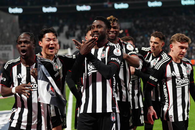 ISTANBUL, TURKEY - FEBRUARY 22: Wilfred Ndidi (4) of Besiktas celebrates after scoring the first goal of his team with teammates during the Trendyol Turkish Süper League match between Besiktas JK and Göztepe SK at Tupras Stadium on February 22, 2026 in Istanbul, Turkey. (Photo by Seskimphoto ) Besiktas v Goztepe - Turkish Super League