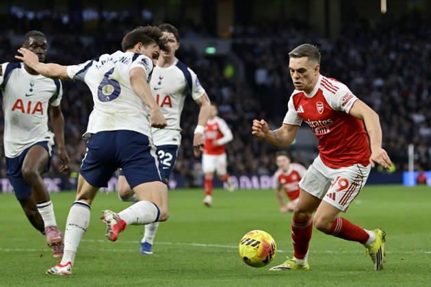 Tottenham Hotspur V Arsenal. Premier League Leandro Trossard (Arsenal) goes past Joao Palhinha (Spurs) during the Tottenham Hotspur V Arsenal Premier League match at the Tottenham Hotspur Stadium, London. Tottenham Tottenham Hotspur Stadium UK Copyright: xMartinxDaltonx Spurs_Arsenal_220226_MD_034