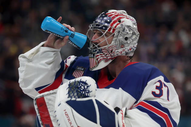 Milano Cortina 2026, Milan, Italy, 22.02, 2026, MiCo2026, MiCo, 2026, Olympics, Olympic, Winter Olympic, Olympic Winter games, Winterspiele,Spiele, Summer games Ice hockey, Eishockey hockey, USA, Canada, final Connor Hellebuyck of United States drinks during Ice Hockey final game between Canada and United States of Milano Cortina 2026 Olympic Winter Games in Milan, Italy, 22.02.2026. Photo: Roman Koksarov (RKF) Milan Italy Copyright: xRomanxKoksarovx 0B4A0469
