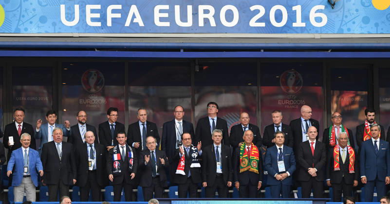 Portugal wins UEFA EURO, EM, Europameisterschaft,Fussball 2016 PARIS, FRANCE - JULY 10: French President Francois Hollande, FIFA President Gianni Infantino, President of Portugese Football Federation Fernando Gomes, Portugal s President Marcelo Rebelo de Sousa, UEFA acting President Angel Maria Villar and Prince of Monaco Albert II watch the Euro 2016 final football match between Portugal and France at the Stade de France in Saint-Denis, north of Paris, France on July 10, 2016. Ile-de-France France. Editorial use only. Please get in touch for any other usage. Copyright: x2025xAnadoluxMustafaxYalcinx