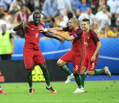 Portugal wins UEFA EURO, EM, Europameisterschaft,Fussball 2016 PARIS, FRANCE - JULY 10: Portugal s Eder celebrates after scoring a goal during the Euro 2016 final football match between Portugal and France at the Stade de France in Saint-Denis, north of Paris, France on July 10, 2016. Ile-de-France France. Editorial use only. Please get in touch for any other usage. Copyright: x2025xAnadoluxMustafaxYalcinx