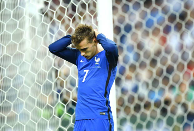 Portugal wins UEFA EURO, EM, Europameisterschaft,Fussball 2016 PARIS, FRANCE - JULY 10: Antoine Griezmann of France is seen after Portugal won the Euro 2016 final football match at the Stade de France in Saint-Denis, north of Paris, France on July 10, 2016. Ile-de-France France. Editorial use only. Please get in touch for any other usage. Copyright: x2025xAnadoluxMustafaxYalcinx