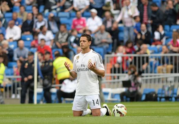 Real Madrid CF v UD Almeria - La Liga MADRID, SPAIN - APRIL 29: Chicharito of Real Madrid CF gestures during the La Liga match between Real Madrid CF and UD Almeria at Estadio Santiago Bernabeu on April 29, 2015 in Madrid, Spain. Evrim Aydin Anadolu Agency Madrid Spain. Editorial use only. Please get in touch for any other usage. Copyright: x2025xAnadoluxEvrimxAydınx