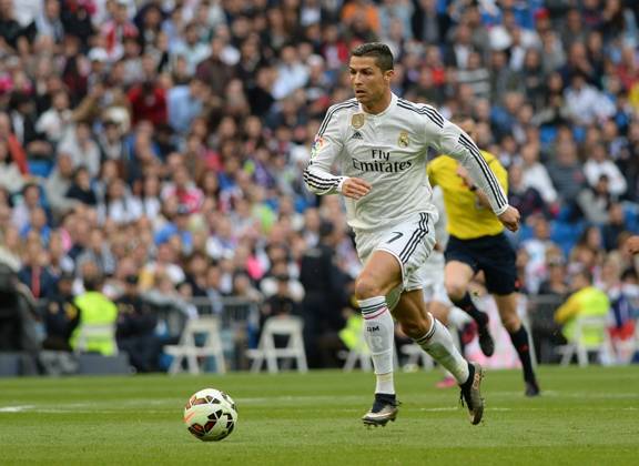 Real Madrid CF v UD Almeria - La Liga MADRID, SPAIN - APRIL 29: Cristiano Ronaldo of Real Madrid CF in action during the La Liga match between Real Madrid CF and UD Almeria at Estadio Santiago Bernabeu on April 29, 2015 in Madrid, Spain. Evrim Aydin Anadolu Agency Madrid Spain. Editorial use only. Please get in touch for any other usage. Copyright: x2025xAnadoluxEvrimxAydınx
