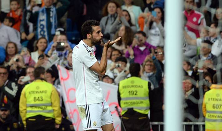 Real Madrid CF v UD Almeria - La Liga MADRID, SPAIN - APRIL 29: Alvaro Arbeloa of Real Madrid CF celebrates after scoring a goal during the La Liga match between Real Madrid CF and UD Almeria at Estadio Santiago Bernabeu on April 29, 2015 in Madrid, Spain. Evrim Aydin Anadolu Agency Madrid Spain. Editorial use only. Please get in touch for any other usage. Copyright: x2025xAnadoluxEvrimxAydınx