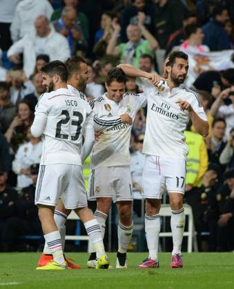 Real Madrid CF v UD Almeria - La Liga MADRID, SPAIN - APRIL 29: Alvaro Arbeloa (R) of Real Madrid CF celebrates with his teammates after scoring a goal during the La Liga match between Real Madrid CF and UD Almeria at Estadio Santiago Bernabeu on April 29, 2015 in Madrid, Spain. Evrim Aydin Anadolu Agency Madrid Spain. Editorial use only. Please get in touch for any other usage. Copyright: x2025xAnadoluxEvrimxAydınx
