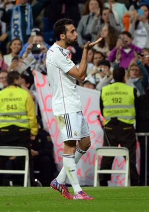 Real Madrid CF v UD Almeria - La Liga MADRID, SPAIN - APRIL 29: Alvaro Arbeloa of Real Madrid CF celebrates after scoring a goal during the La Liga match between Real Madrid CF and UD Almeria at Estadio Santiago Bernabeu on April 29, 2015 in Madrid, Spain. Evrim Aydin Anadolu Agency Madrid Spain. Editorial use only. Please get in touch for any other usage. Copyright: x2025xAnadoluxEvrimxAydınx