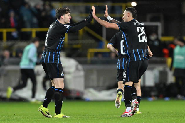 260218 Club Brugge vs Atletico Madrid Christos Tzolis (8) of Club Brugge and Aleksandar Stankovic (25) of Club Brugge pictured during the Uefa Champions League Knock Out play offs first leg in season 2025 - 2026 between Club Brugge KV and Atletico de Madrid on February 18 , 2026 in Brugge, Belgium. (Photo by David Catry Isosport) Brugge Belgium Copyright: xDavidxCatryx 20260218DC2_3907