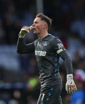 Premier League - Crystal Palace FC v Wolverhampton Wanderers LONDON, ENGLAND, FEBRUARY 21: Dean Henderson of Crystal Palace looks frustrated with the Crystal Palace fans at the full time whistle during the match between Crystal Palace FC and Wolverhampton Wanderers FC in the Premier League at Selhurst Park Stadium in London, England, on February 21. (Photo by Daniel Weir) London Selhurst Park Stadium England Copyright: xDanielxWeir SportsxPressxPhotox SPPA_Crystal_Palace_Wolverhampton_Wanderers_220226_DW64