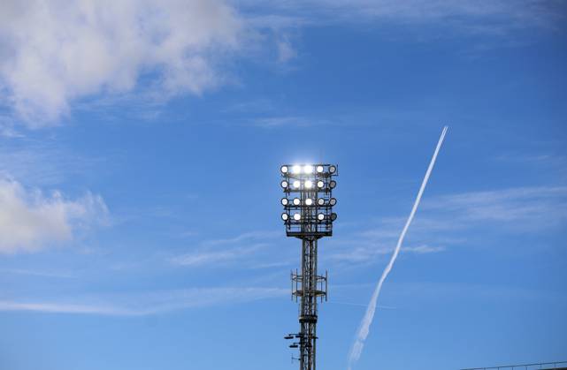 Premier League - Crystal Palace FC v Wolverhampton Wanderers LONDON, ENGLAND, FEBRUARY 21: GV General view of the floodlights at Selhurst Park during the match between Crystal Palace FC and Wolverhampton Wanderers FC in the Premier League at Selhurst Park Stadium in London, England, on February 21. (Photo by Daniel Weir) London Selhurst Park Stadium England Copyright: xDanielxWeir SportsxPressxPhotox SPPA_Crystal_Palace_Wolverhampton_Wanderers_220226_DW75
