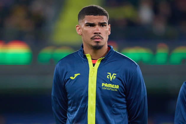 Villarreal CF and Valencia CF - LaLiga EA Sports VILLARREAL, SPAIN - FEBRUARY 22: Luiz Junior Goalkeeper of Villarreal CF looks on prior to the LaLiga EA Sports match between Villarreal CF and Valencia CF at Estadio de la Ceramica on February 22, 2026 in Villarreal, Spain. (Photo by Jose Torres Photo Players Images Magara Press) Villarreal Estadio de la Ceramica Spain Copyright: xJosexTorresx