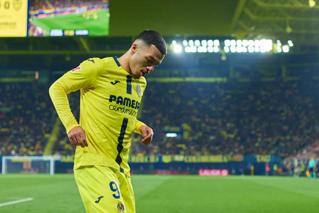 Villarreal CF and Valencia CF - LaLiga EA Sports VILLARREAL, SPAIN - FEBRUARY 22: Georges Mikautadze Left Winger of Villarreal CF looks on during to the LaLiga EA Sports match between Villarreal CF and Valencia CF at Estadio de la Ceramica on February 22, 2026 in Villarreal, Spain. (Photo by Jose Torres Photo Players Images Magara Press) Villarreal Estadio de la Ceramica Spain Copyright: xJosexTorresx