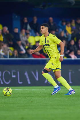 Villarreal CF and Valencia CF - LaLiga EA Sports VILLARREAL, SPAIN - FEBRUARY 22: Santiago Mourino Centre-Forward of Villarreal CF runs with the ball during to the LaLiga EA Sports match between Villarreal CF and Valencia CF at Estadio de la Ceramica on February 22, 2026 in Villarreal, Spain. (Photo by Jose Torres Photo Players Images Magara Press) Villarreal Estadio de la Ceramica Spain Copyright: xJosexTorresx
