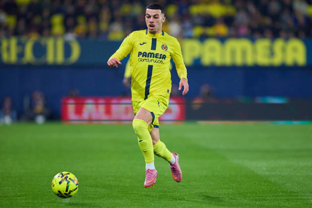 Villarreal CF and Valencia CF - LaLiga EA Sports VILLARREAL, SPAIN - FEBRUARY 22: Georges Mikautadze Left Winger of Villarreal CF runs with the ball during to the LaLiga EA Sports match between Villarreal CF and Valencia CF at Estadio de la Ceramica on February 22, 2026 in Villarreal, Spain. (Photo by Jose Torres Photo Players Images Magara Press) Villarreal Estadio de la Ceramica Spain Copyright: xJosexTorresx