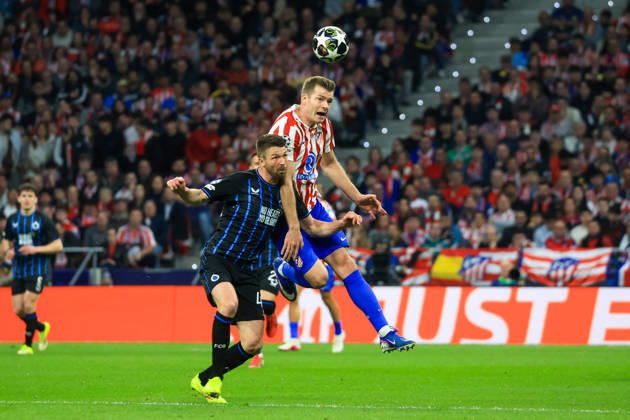 Spain - Atletico de Madrid vs Club Brugge KV - 24 02 2026 SPAIN, MADRID, FEBRUARY 24. Alexander Sorloth of Atletico de Madrid heads the ball under pressure from Brandon Mechele of Brugge during the UEFA Champions League Knockout Play-off Second Leg football match between Atletico de Madrid and Club Brugge KV at Estadio Riyadh Air Metropolitano on February 24, 2026 in Madrid, Spain. Photo by Manuel Blondeau AOP.Press Madrid Riyadh Air Metropolitano Spain Copyright: x ManuelxBlondeau AOP.Pressx AOP20260224-0103