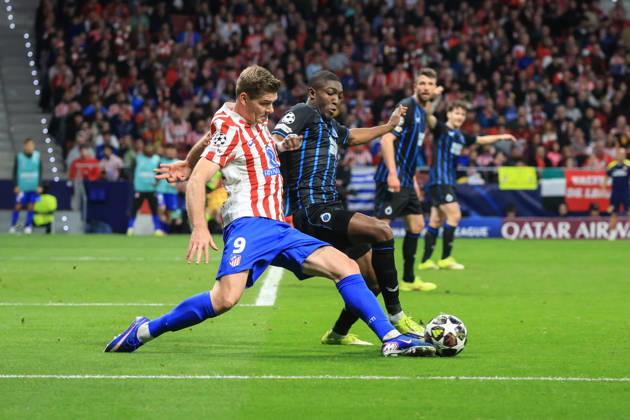 Spain - Atletico de Madrid vs Club Brugge KV - 24 02 2026 SPAIN, MADRID, FEBRUARY 24. Alexander Sorloth of Atletico de Madrid duels for the ball with Joel Ordonez of Brugge during the UEFA Champions League Knockout Play-off Second Leg football match between Atletico de Madrid and Club Brugge KV at Estadio Riyadh Air Metropolitano on February 24, 2026 in Madrid, Spain. Photo by Manuel Blondeau AOP.Press Madrid Riyadh Air Metropolitano Spain Copyright: x ManuelxBlondeau AOP.Pressx AOP20260224-0105