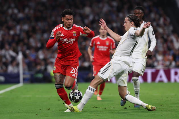 Madrid, Spain February 25, 2026 FBL UEFA Champions League 2025 26 Real Madrid SL Benfica Richard Rios S L Benfica , Alvaro Carreras Real Madrid battles for the Ball during the UEFA Champions League 2025 26 knockout play offs match between Real Madrid and SL Benfica at the Santiago Bernabà u Stadium on February 25, 2026 in Madrid, Spain Copyright: JoaquimxFerreira