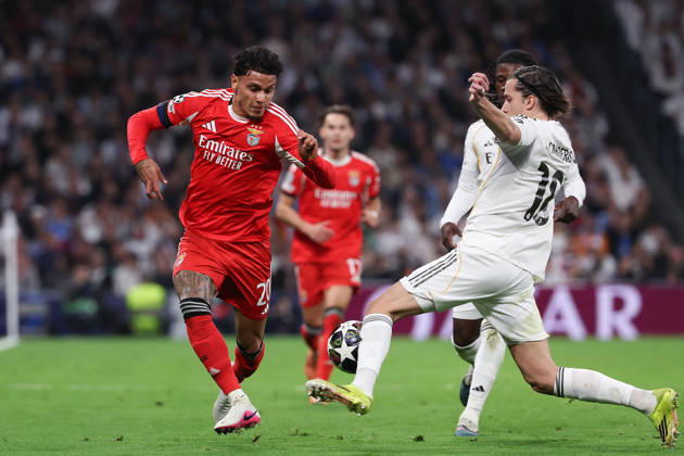 Madrid, Spain February 25, 2026 FBL UEFA Champions League 2025 26 Real Madrid SL Benfica Richard Rios S L Benfica , Alvaro Carreras Real Madrid battles for the Ball during the UEFA Champions League 2025 26 knockout play offs match between Real Madrid and SL Benfica at the Santiago Bernabà u Stadium on February 25, 2026 in Madrid, Spain Copyright: JoaquimxFerreira