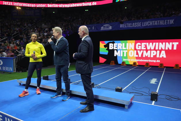 BERLIN, GERMANY - MARCH 6: Regierender Bürgermeister von Berlin Kai Wegner and Malaika MIHAMBO (GER), Long Jump Women advertise for the Olympic application of Berlin, during the ISTAF Indoor Berlin at Uber Arena Berlin, March 6, 2026 in Berlin, Germany. Berlin Germany Copyright: xx
