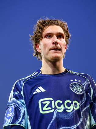 2026-03-07 FC Groningen v Ajax - Dutch Eredivisie GRONINGEN, NETHERLANDS - MARCH 7: Mika Godts of AFC Ajax is disappointed about the lose during the Dutch Eredivisie match between FC Groningen and Ajax at Stadion Euroborg on March 7, 2026 in Groningen, Netherlands. Groningen Stadion Euroborg Netherlands Content not available for redistribution in The Netherlands directly or indirectly through any third parties. Copyright: xPieterxvanxderxWoudex