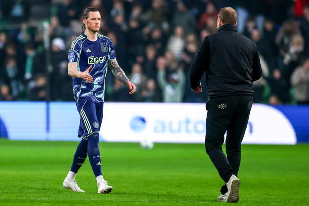 2026-03-07 FC Groningen v Ajax - Dutch Eredivisie GRONINGEN, NETHERLANDS - MARCH 7: Wout Weghorst of AFC Ajax shake hand with Head Coach Dick Lukkien of FC Groningen during the Dutch Eredivisie match between FC Groningen and Ajax at Stadion Euroborg on March 7, 2026 in Groningen, Netherlands. Groningen Stadion Euroborg Netherlands Content not available for redistribution in The Netherlands directly or indirectly through any third parties. Copyright: xPieterxvanxderxWoudex