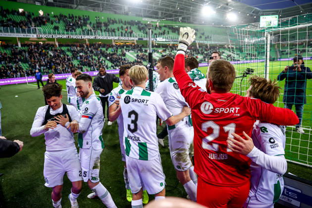 2026-03-07 FC Groningen v Ajax - Dutch Eredivisie GRONINGEN, NETHERLANDS - MARCH 7: players of FC Groningen celebrate the win during the Dutch Eredivisie match between FC Groningen and Ajax at Stadion Euroborg on March 7, 2026 in Groningen, Netherlands. Groningen Stadion Euroborg Netherlands Content not available for redistribution in The Netherlands directly or indirectly through any third parties. Copyright: xPieterxvanxderxWoudex