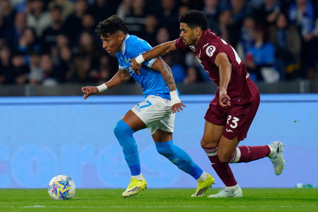 SSC Napoli v Torino FC - Serie A Enilive Alisson Santos of SSC Napoli and Saul Coco of Torino FC compete for the ball during the serie Serie A Enilive match between SSC Napoli and Torino FC at Stadio Diego Armando Maradona on March 6, 2026 in Naples, Italy Naples Stadio Diego Armando Maradona Naples Italy Copyright: xGiuseppexMaffiax 260306_SerieA_Napoli-Torino_GM_09116