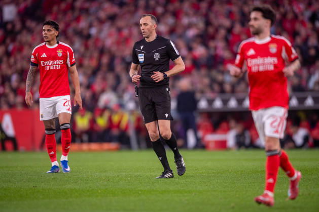 March 8, 2026, Lisboa, Lisboa, Portugal: LISBOA, PORTUGAL - MARCH 08: JOAO PINHEIRO referee of the match is seen during the Liga Portugal Betclic 2025 26 League match between SL Benfica and FC Porto, at Estadio do Lisboa e Benfica on March 08, 2026 in Lisboa, Portugal Lisboa Portugal - ZUMAl192 20260308_zsp_l192_031 Copyright: xMiguelxLemosx