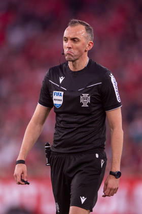March 8, 2026, Lisboa, Lisboa, Portugal: LISBOA, PORTUGAL - MARCH 08: JOAO PINHEIRO referee of the match is seen during the Liga Portugal Betclic 2025 26 League match between SL Benfica and FC Porto, at Estadio do Lisboa e Benfica on March 08, 2026 in Lisboa, Portugal Lisboa Portugal - ZUMAl192 20260308_zsp_l192_041 Copyright: xMiguelxLemosx
