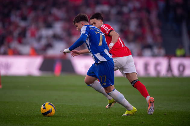 March 8, 2026, Lisboa, Lisboa, Portugal: LISBOA, PORTUGAL - MARCH 08: OSKAR PIETUSZEWSKI from FC Porto is seen on action during the Liga Portugal Betclic 2025 26 League match between SL Benfica and FC Porto, at Estadio do Lisboa e Benfica on March 08, 2026 in Lisboa, Portugal Lisboa Portugal - ZUMAl192 20260308_zsp_l192_044 Copyright: xMiguelxLemosx