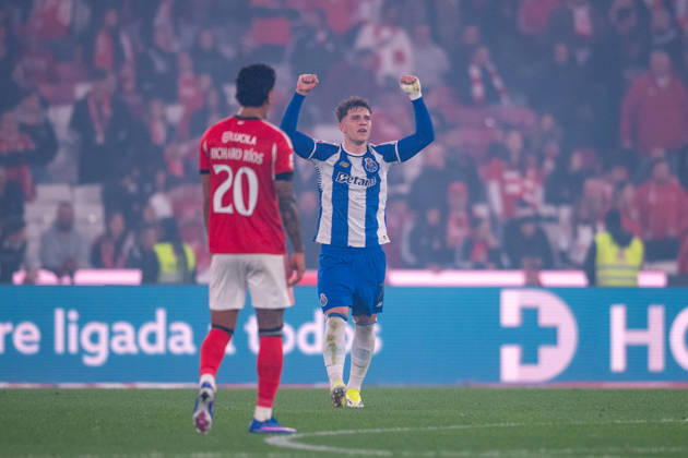 March 8, 2026, Lisboa, Lisboa, Portugal: LISBOA, PORTUGAL - MARCH 08: OSKAR PIETUSZEWSKI from FC Porto is seen celebrating his goal during the Liga Portugal Betclic 2025 26 League match between SL Benfica and FC Porto, at Estadio do Lisboa e Benfica on March 08, 2026 in Lisboa, Portugal Lisboa Portugal - ZUMAl192 20260308_zsp_l192_058 Copyright: xMiguelxLemosx