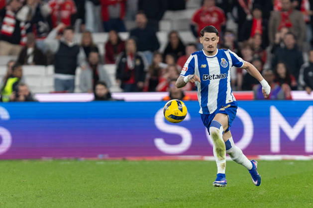 March 8, 2026, Lisbon, Lisbon, Portugal: Porto forward from Spain BORJA SAINZ (17) in action during the game for Liga Portugal Betclic between Benfica and Porto at Estadio da Luz Lisbon Portugal - ZUMAs359 20260308_zsp_s359_178 Copyright: xAlexandrexdexSousax