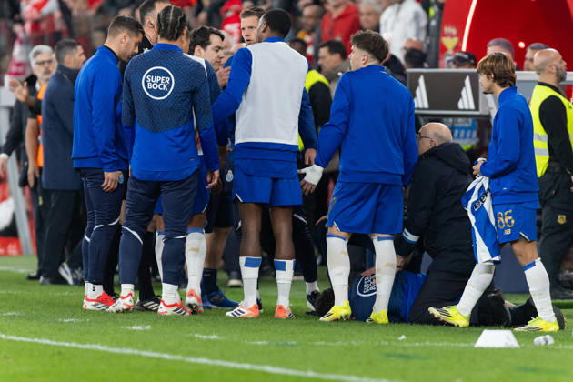 March 8, 2026, Lisbon, Lisbon, Portugal: Porto forward from Brazil PEPE (11) (down) in action during the game for Liga Portugal Betclic between Benfica and Porto at Estadio da Luz Lisbon Portugal - ZUMAs359 20260308_zsp_s359_184 Copyright: xAlexandrexdexSousax