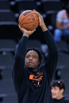 March 9, 2026, Inglewood, California, USA: OG Anunoby 8 of the New York Knicks during warmups prior to a 2026 NBA, Basketball Herren, USA regular season game against the New York Knicks on Monday March 9, 2026 at Intuit Dome Arena in Inglewood, California. Clippers defeat Knicks, 126-118. JAVIER ROJAS PI Inglewood USA - ZUMAp124 20260309_zaa_p124_149 Copyright: xJavierxRojasx