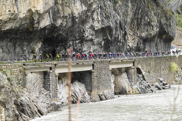 Paris Nice 2026 Stage 7 AURON, FRANCE - MARCH 14 : Illustration picture of the peloton during stage 7 of the 84th edition of Paris - Nice an UCI World Tour 2.UWT cycling road race stage for Men Elite of 138.7 km with start in Nice and finish in Auron on March 14, 2026 in Auron, France, 14 03 2026 ( Motordriver Guy De Vuyst - Auron France  Copyright: xNicoxVereeckenx
