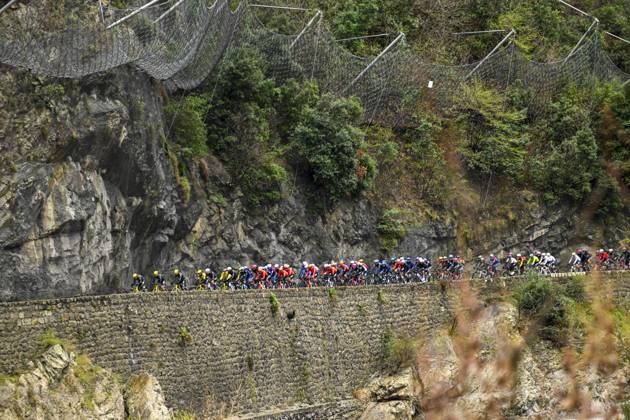 Paris Nice 2026 Stage 7 AURON, FRANCE - MARCH 14 : Illustration picture of the peloton during stage 7 of the 84th edition of Paris - Nice an UCI World Tour 2.UWT cycling road race stage for Men Elite of 138.7 km with start in Nice and finish in Auron on March 14, 2026 in Auron, France, 14 03 2026 ( Motordriver Guy De Vuyst - Auron France  Copyright: xNicoxVereeckenx