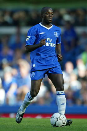 Chelsea V Tottenham Hotspur, Premier League Claude Makelele of Chelsea on the ball during the Premier League match between Chelsea and Tottenham Hotspur at Stamford Bridge on September 13, 2003 in London, England. London Stamford Bridge England United Kingdom Copyright: xAllstarxPicturexLibraryxLtdx