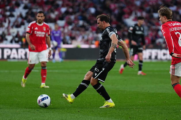Liga Portugal Betclic - SL Benfica v Vitoria SC Samu Silva do Vitoria SC durante a partida entre o SL Benfica e o Vitoria SC, a contar para a Liga Portugal Betclic no Estadio do Lisboa e Benfica - Marco 21, 2025 - Lisboa, Portugal. (Foto: Joao Alvarinhas - Avant Sports) Lisboa Estadio do Sport Lisboa e Benfica Portugal Copyright: xJoaoxAlvarinhasx-xAvantxSportsx
