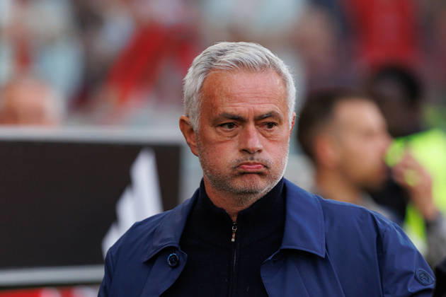 Jose Mourinho seen during Liga Portugal game between teams of SL Benfica and Vitoria SC at Estadio Da Luz (Luis Loureiro Ball Raw Images PT) Lisbon Estadio Da Luz Portugal Copyright: xLuisxLoureirox luisloureirobenficavitoria2526105