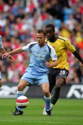 Manchester City V Arsenal, Premier League Paul Dickov of Manchester City on the ball during the Premier League match between Manchester City and Arsenal at City Of Manchester Stadium on August 26, 2006 in Manchester, England. Manchester City Of Manchester Stadium England United Kingdom Copyright: xAllstarxPicturexLibraryxLtdx
