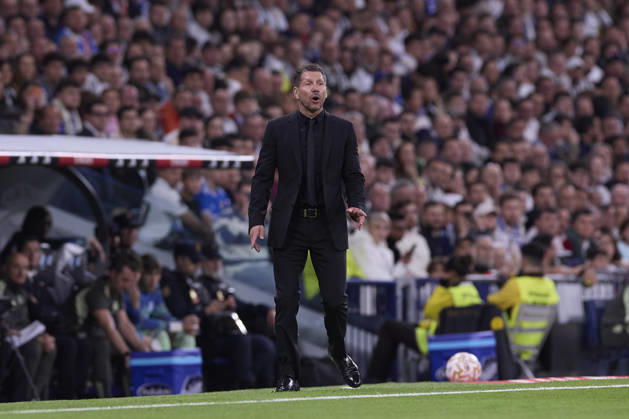 Real Madrid CF Vs Atletico Madrid in Spain - 22 Mar 2026 Diego Pablo Simeone, the head coach of Atletico Madrid, seen in action during the LaLiga EA Sports 2025 2026 week 29 football match between Real Madrid CF and Atletico Madrid at Santiago Bernabeu stadium. Final score: Real Madrid CF 3:2 Atletico Madrid. Madrid Spain Copyright: xFedericoxTitonex xSOPAxImagesx FTITONE_005
