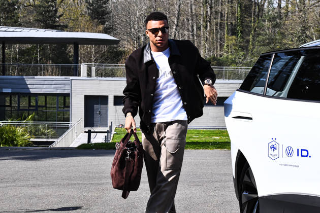 FOOTBALL : ARRIVEE DES BLEUS Baptiste AUTISSIER MAXPPP - Clairefontaine 23 03 2026 Baptiste AUTISSIER Maxppp Paris ; 23 03 2026 ; Kylian Mbappe lors de l arrivee des joueurs de lequipe de France de football a Clairefontaine le 23 Mars 2026. Clairefontaine Clairefontaine Ile de France France Copyright: xMAXPPPxBaptistexAUTISSIERx BAU202603234604 BAU202603234635