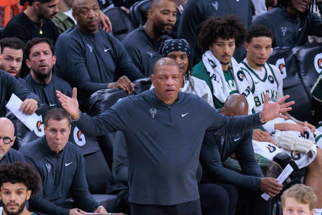 March 23, 2026, Inglewood, California, USA: Head coach, Doc Rivers of the Milwaukee Bucks reacts after a foul during a 2026 NBA, Basketball Herren, USA regular season game against the Los Angeles Clippers on Monday March 23, 2026 at Intuit Dome Arena in Inglewood, California. Clippers defeat Bucks, 129-96. JAVIER ROJAS PI Clippers Defeat Bucks, 129-96  - ZUMAp124 20260323_zaa_p124_050 Copyright: xJavierxRojasx