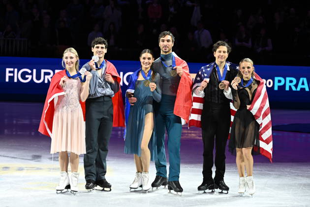 ISU Figure skating, Eiskunstlauf World Championships 2026 in Prague, Czech Republic - 28 Mar 2026 (L-R) Silver medalists Piper Gilles and Paul Poirier of Canada, Gold medalists Laurence Fournier Beaudry and Guillaume Cizeron of France and Bronze medalists Emilea Zingas and Vadym Kolesnik of the United States as seen during the medal ceremony for Ice Dance competition at the ISU Figure Skating World Championships 2026 at the O2 Arena. ISU Figure Skating World Championships 2026 takes place from 24th to 29th of March in Prague, Czech Republic. Prague Czech Republic Copyright: xTomasxTkacikx xSOPAxImagesx 20260328-isu-dance-34